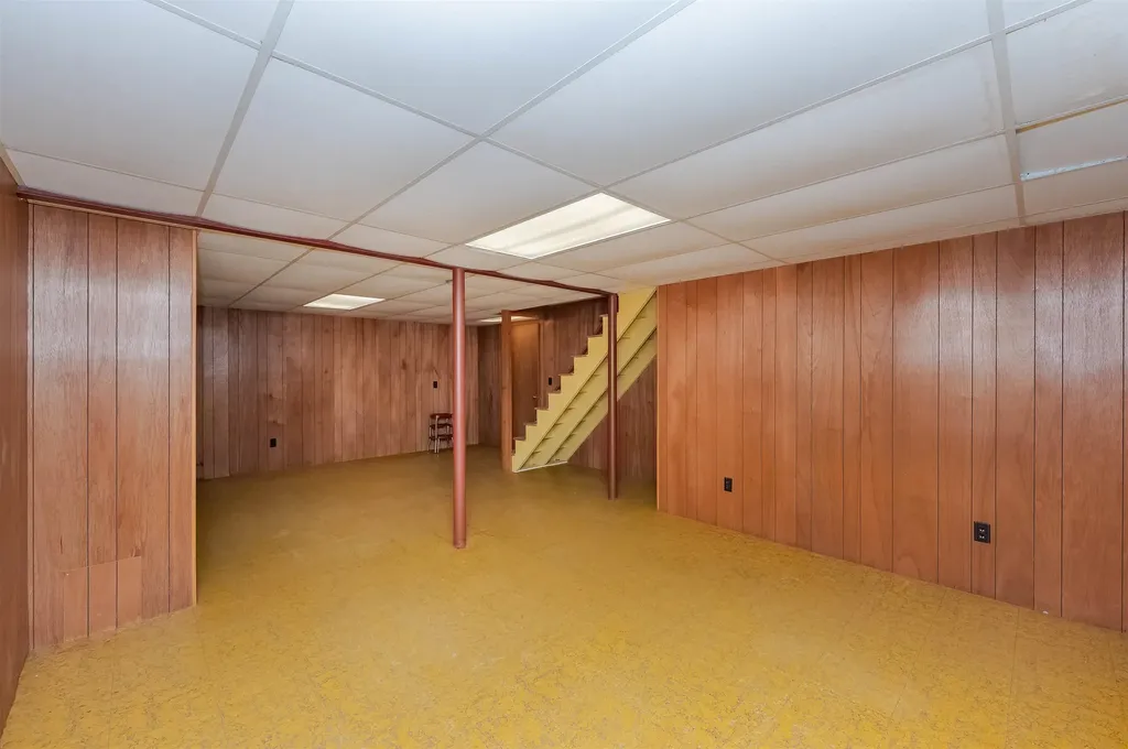 24 Hillcrest Drive Dover NH 03820