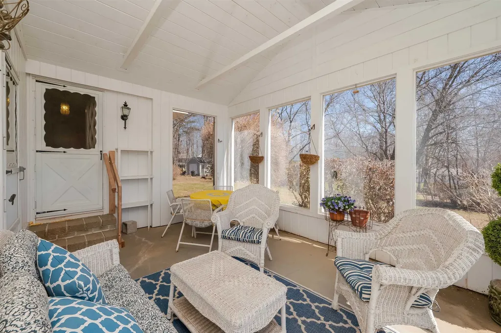 24 Hillcrest Drive Dover NH 03820