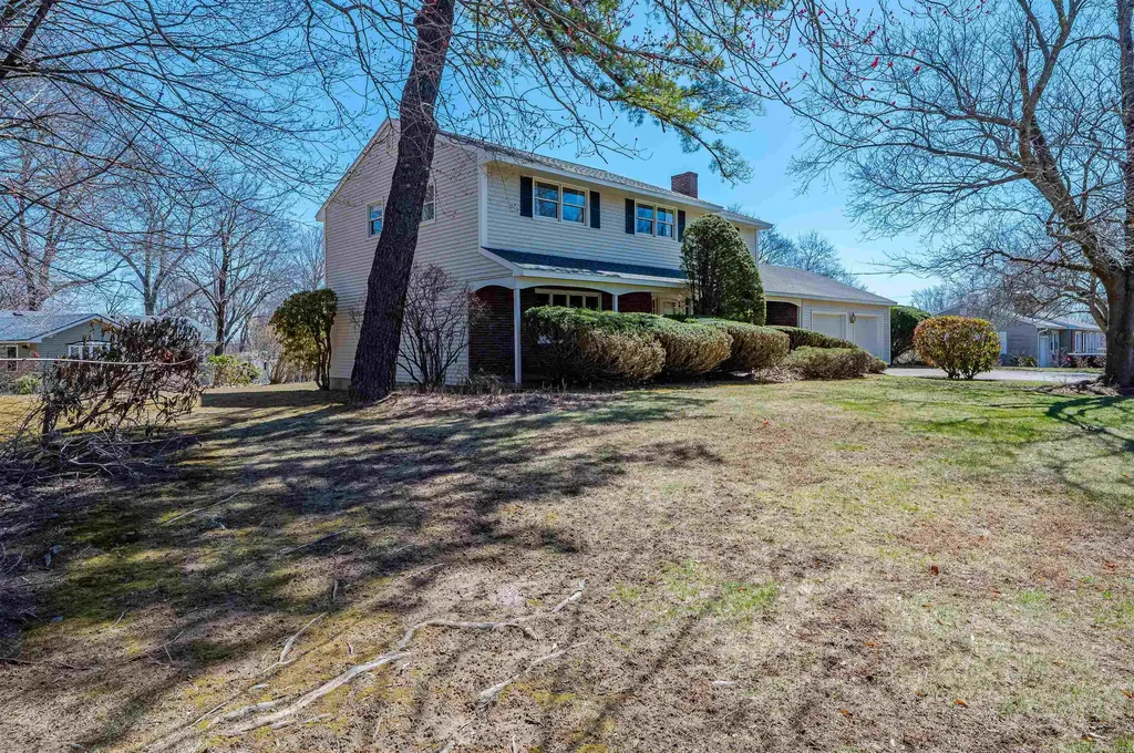 24 Hillcrest Drive Dover NH 03820