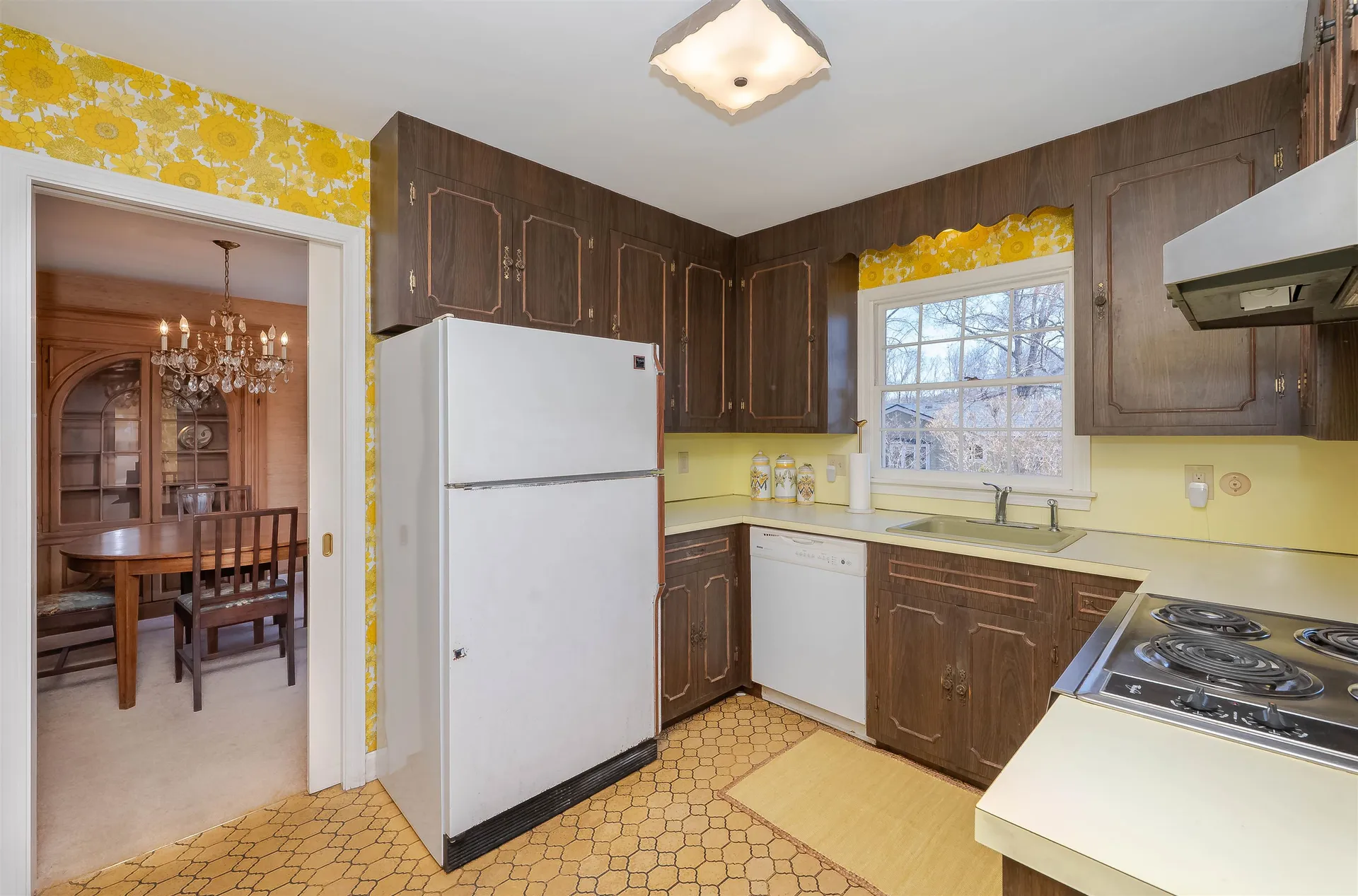 24 Hillcrest Drive Dover NH 03820