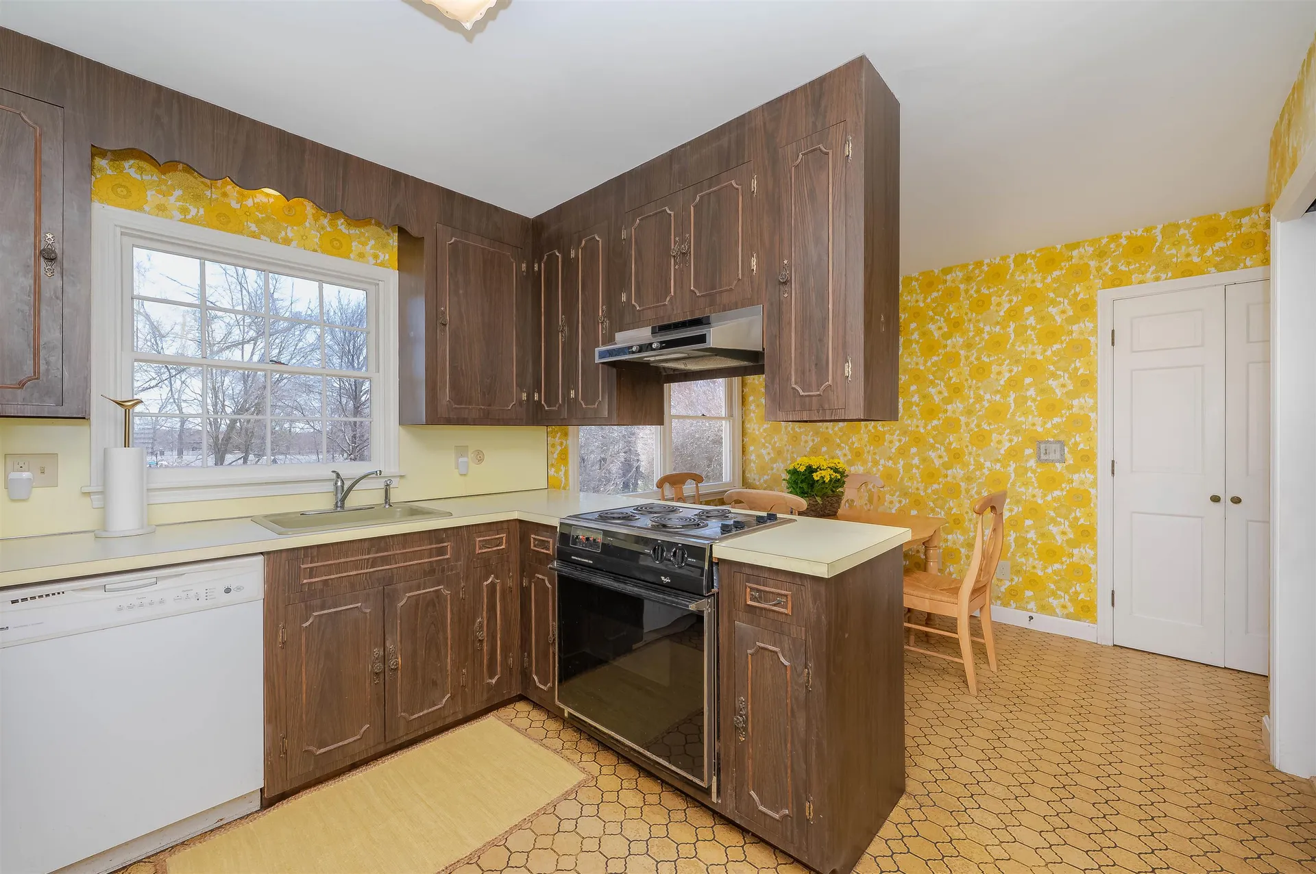 24 Hillcrest Drive Dover NH 03820