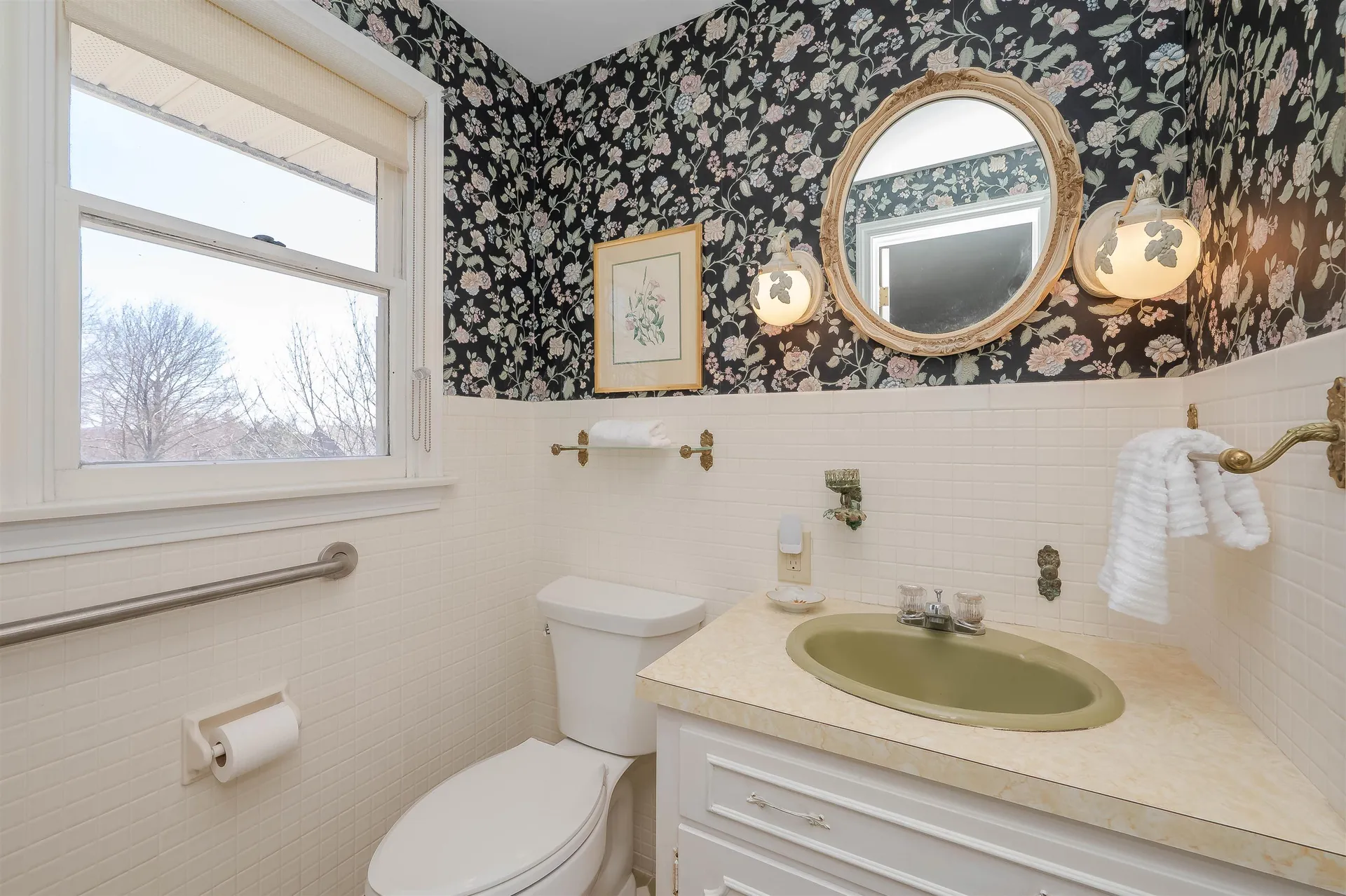 24 Hillcrest Drive Dover NH 03820