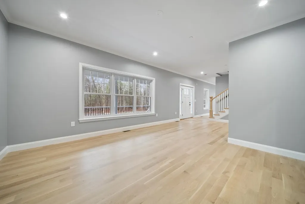 39 Mill Road Derry NH 03038