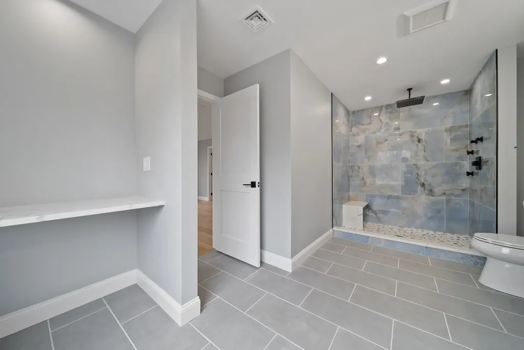 39 Mill Road Derry NH 03038