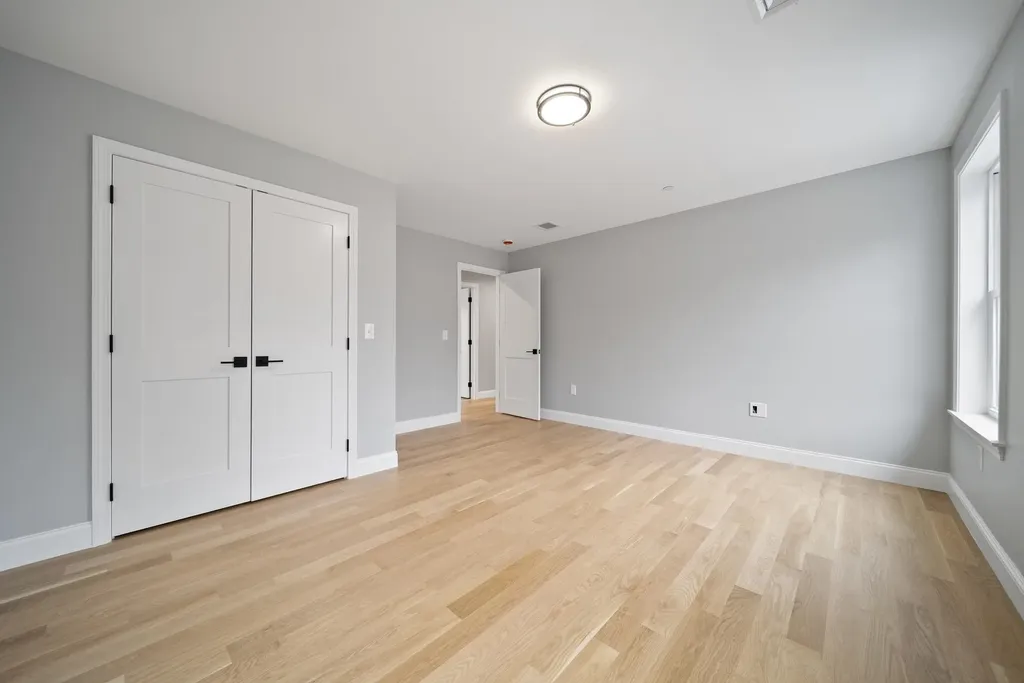 39 Mill Road Derry NH 03038