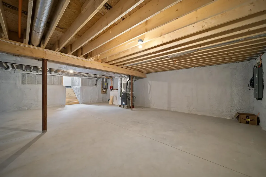 39 Mill Road Derry NH 03038