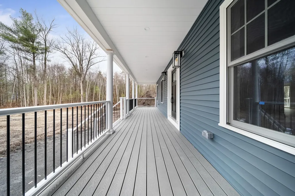 39 Mill Road Derry NH 03038