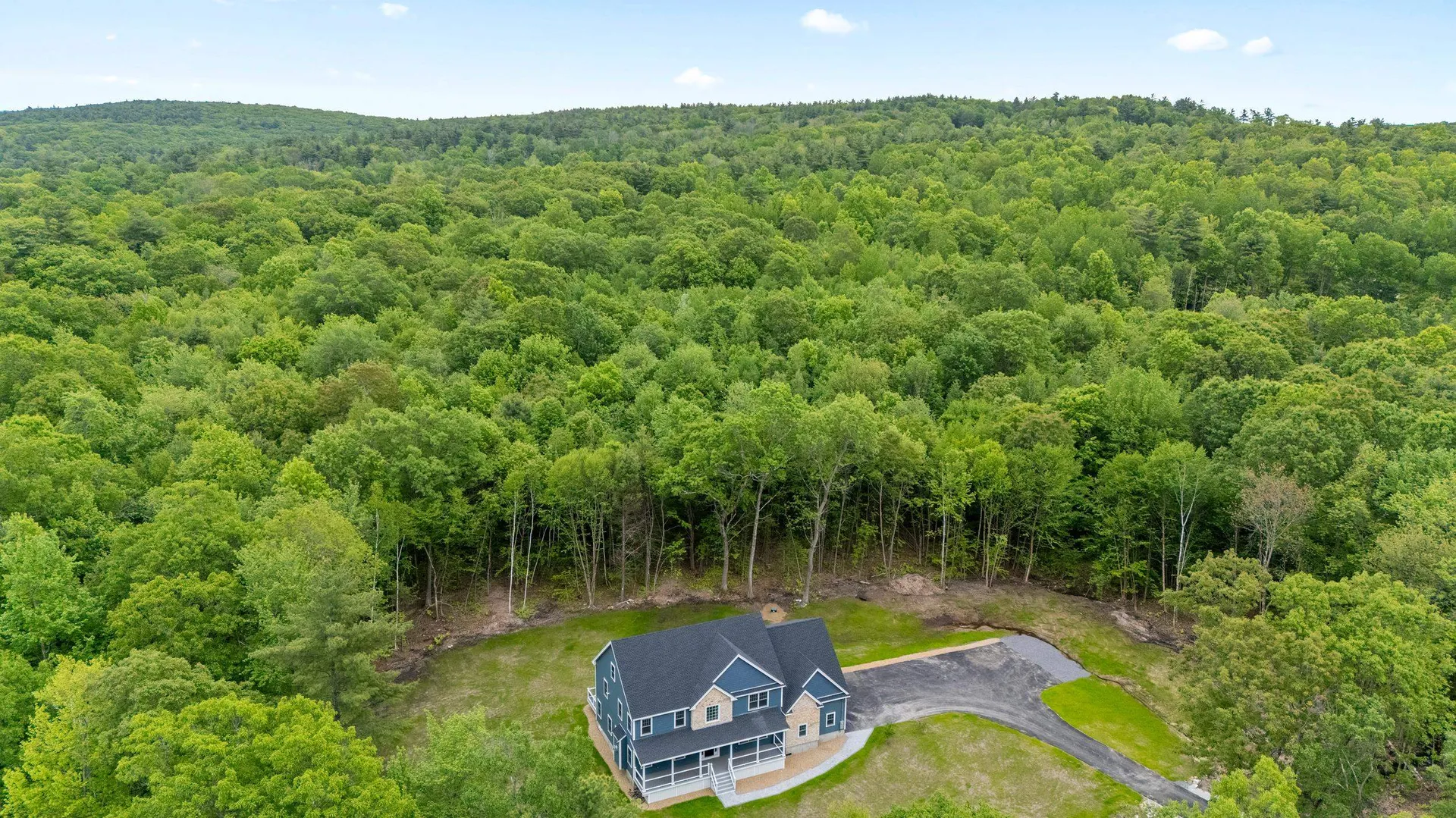 39 Mill Road Derry NH 03038