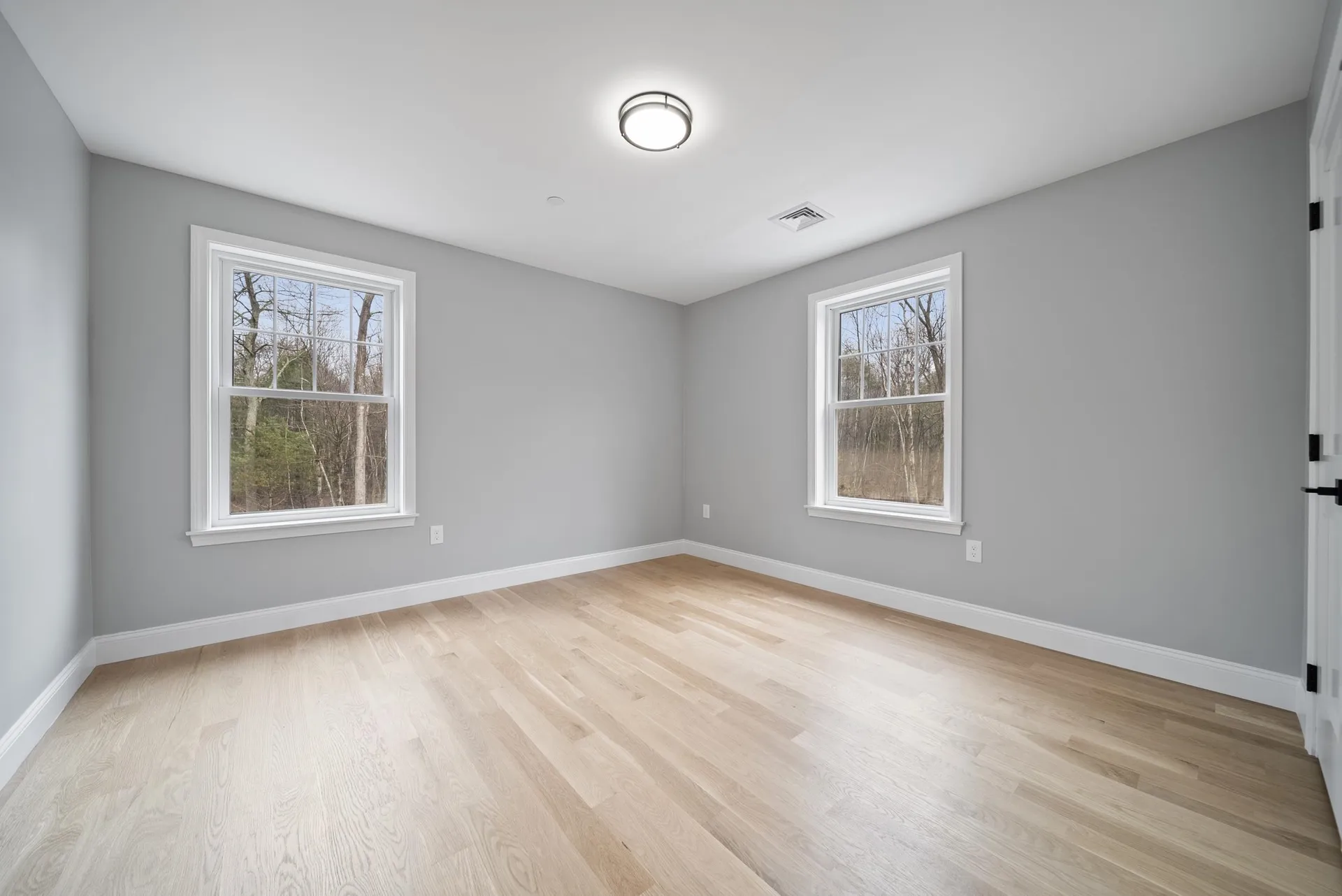 39 Mill Road Derry NH 03038