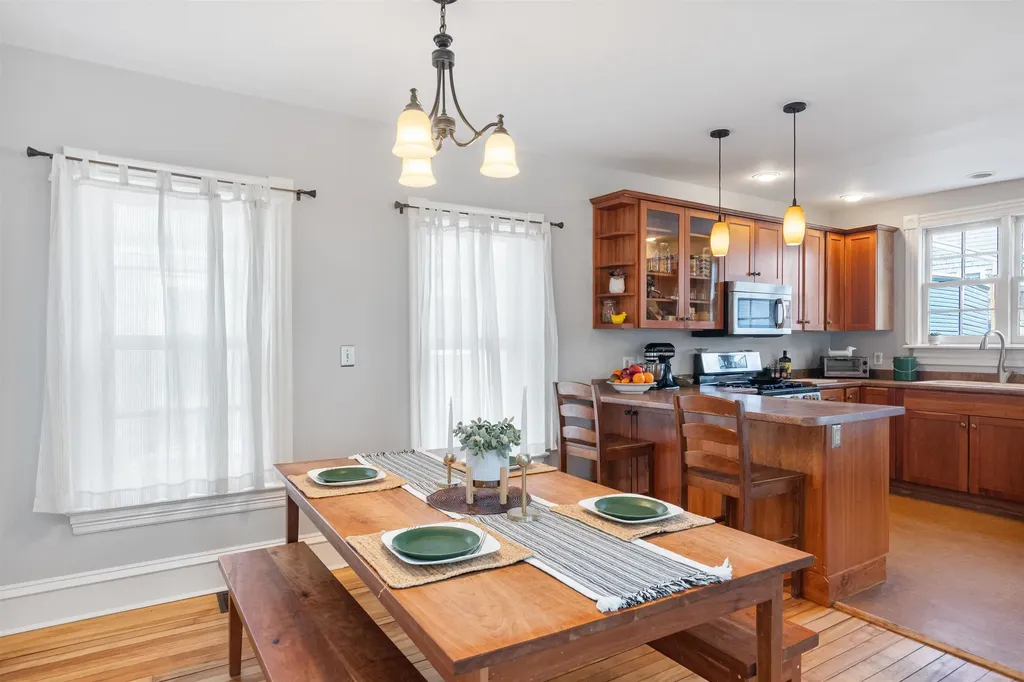 32 Booth Street Burlington VT 05401-8505