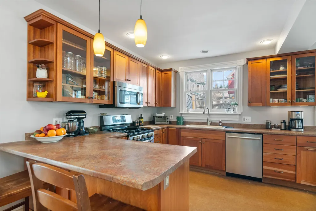 32 Booth Street Burlington VT 05401-8505