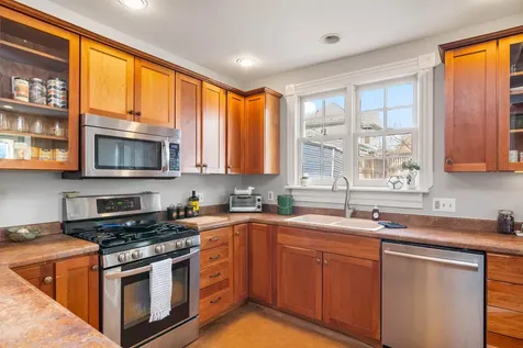 32 Booth Street Burlington VT 05401-8505