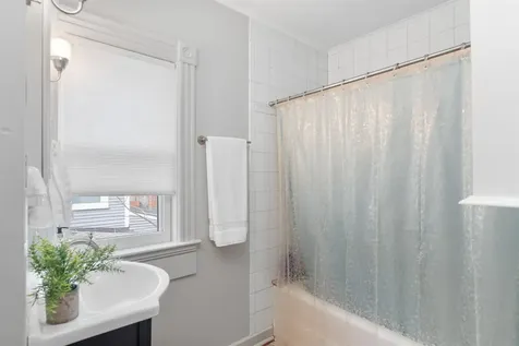 32 Booth Street Burlington VT 05401-8505