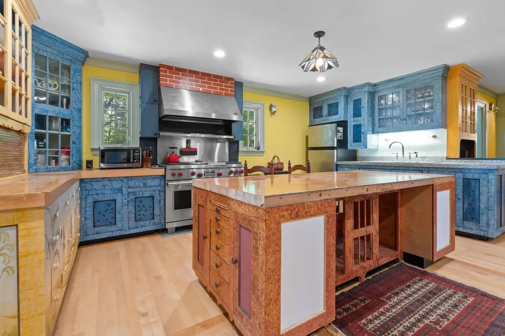 581 Isaac Frye Highway Wilton NH 03086
