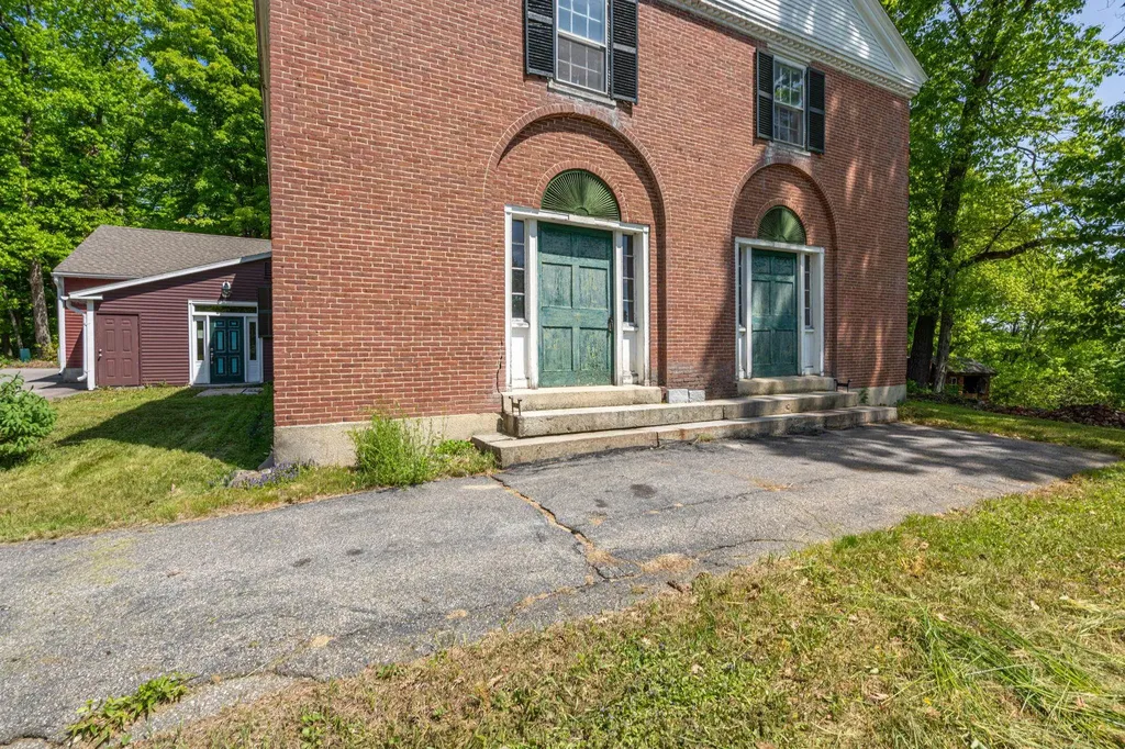 581 Isaac Frye Highway Wilton NH 03086