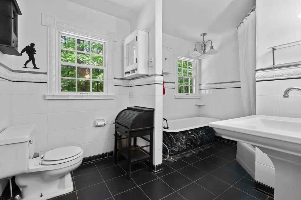 581 Isaac Frye Highway Wilton NH 03086