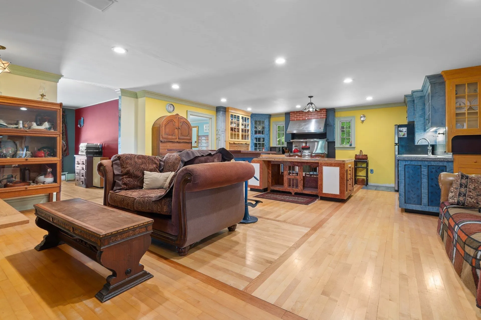 581 Isaac Frye Highway Wilton NH 03086