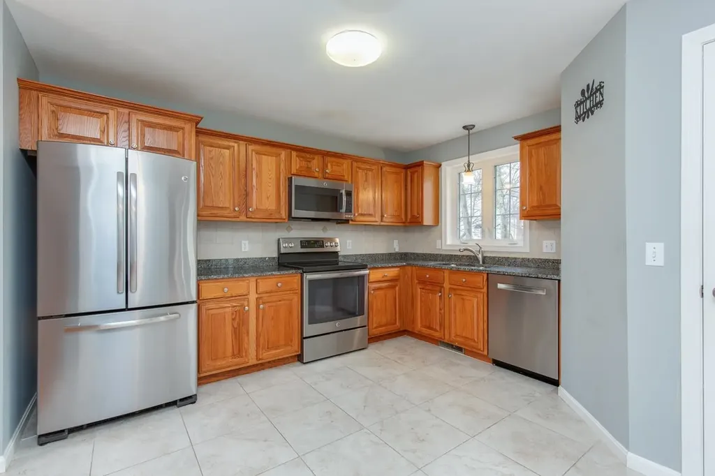 11 Drew Woods Drive Derry NH 03038