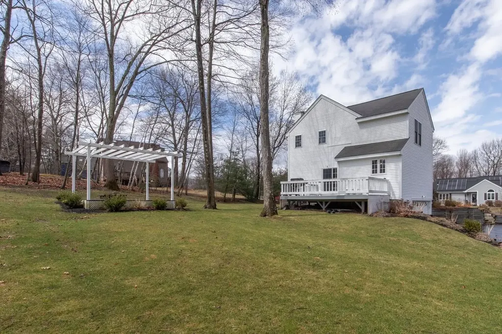 11 Drew Woods Drive Derry NH 03038