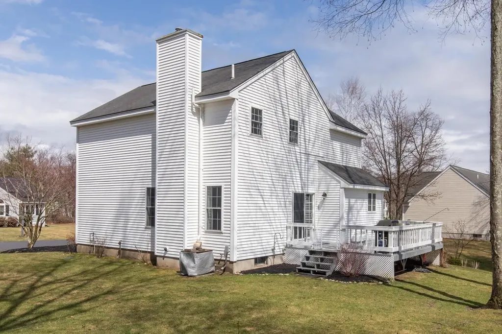 11 Drew Woods Drive Derry NH 03038