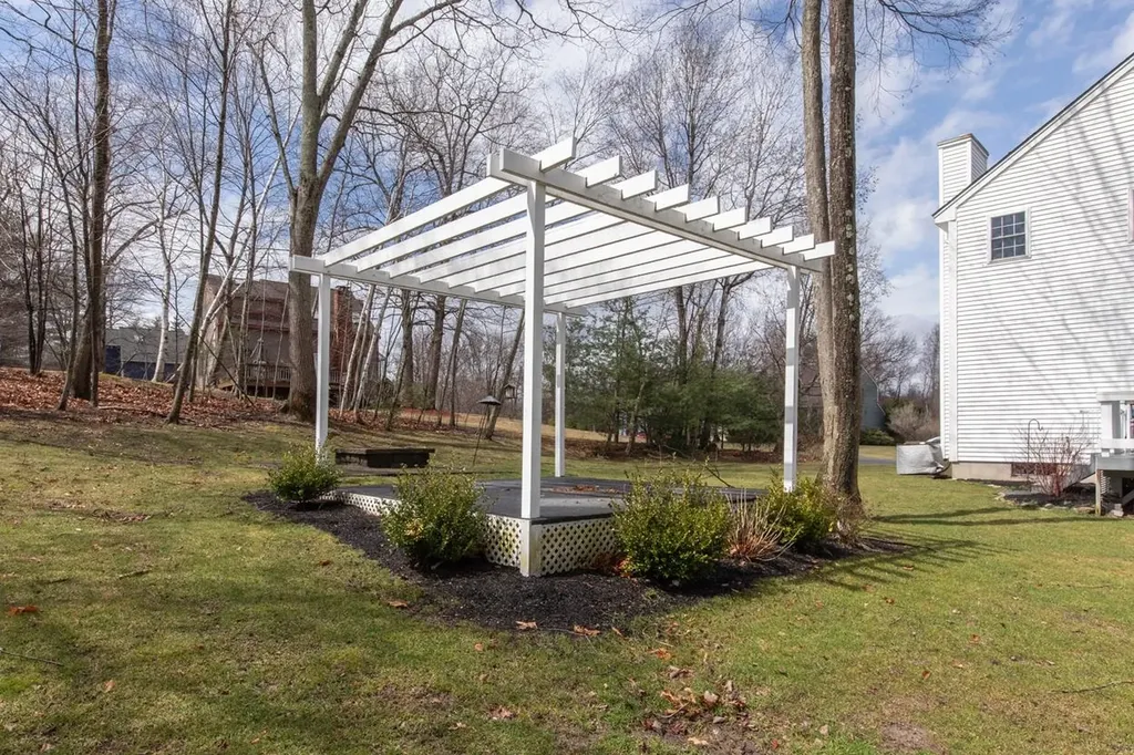 11 Drew Woods Drive Derry NH 03038