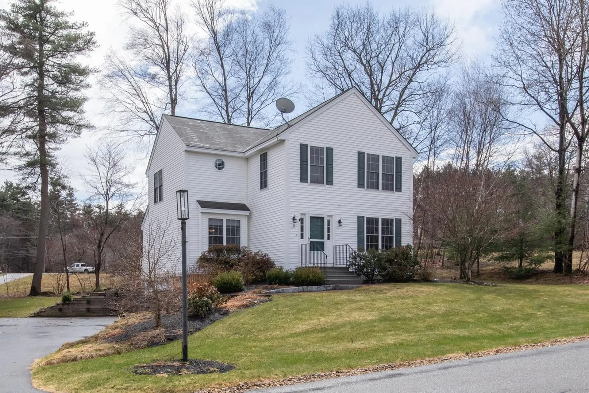 11 Drew Woods Drive Derry NH 03038