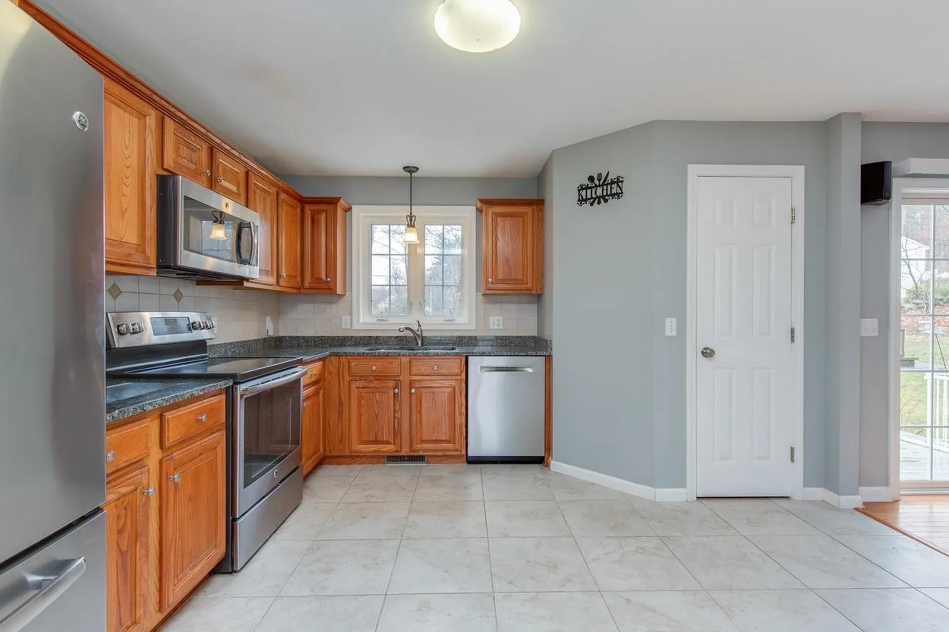 11 Drew Woods Drive Derry NH 03038