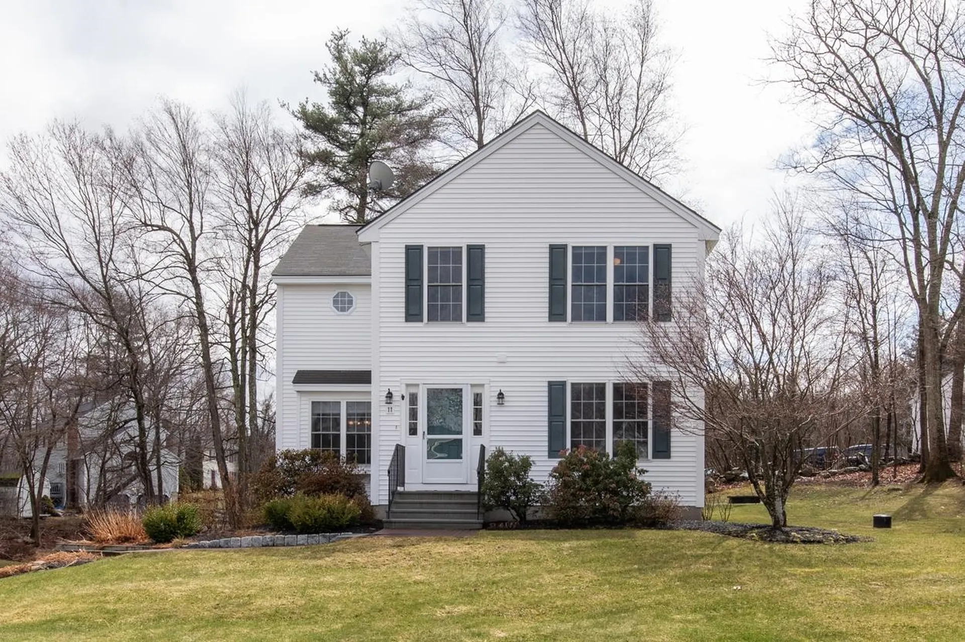 11 Drew Woods Drive Derry NH 03038