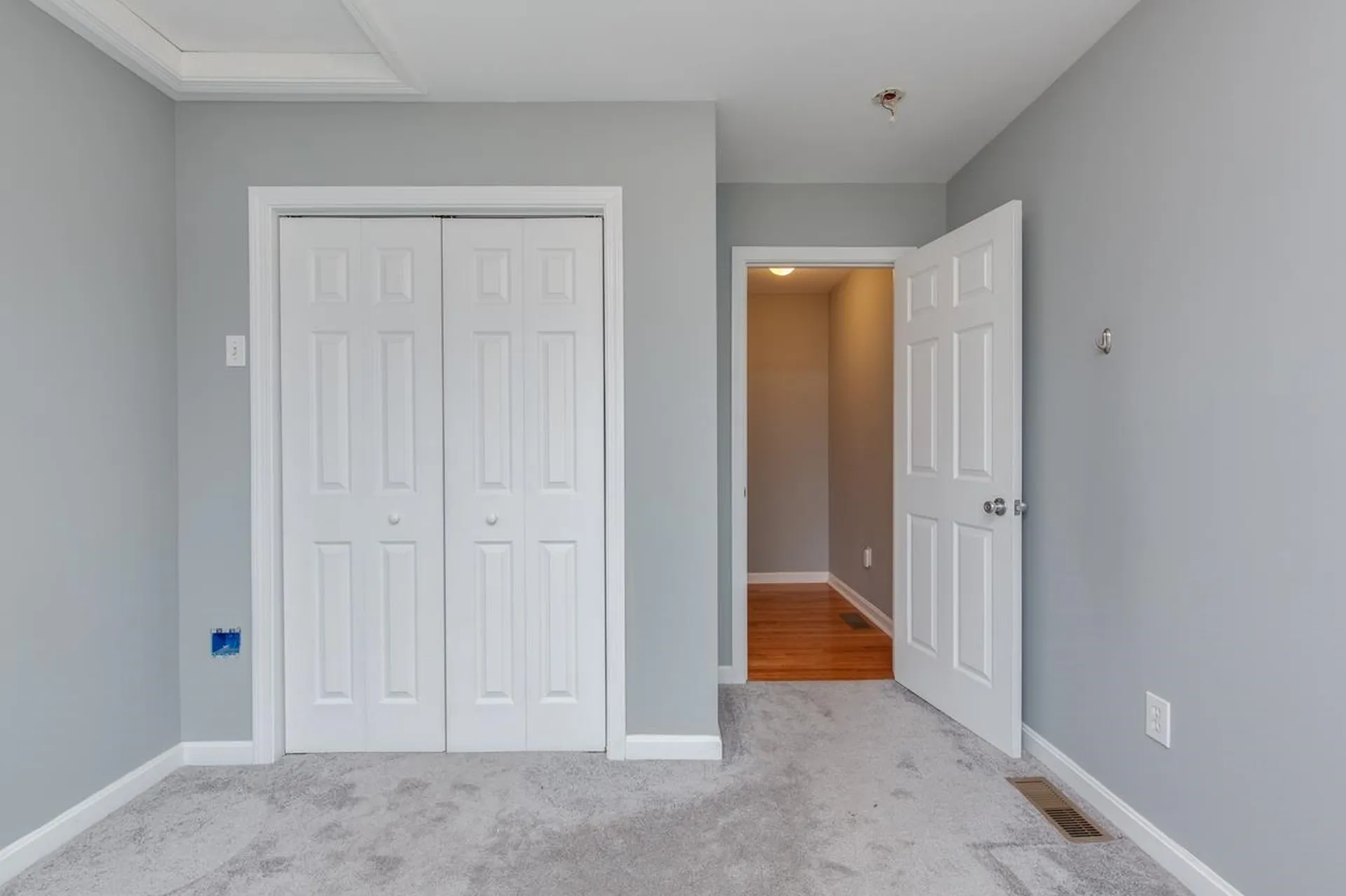 11 Drew Woods Drive Derry NH 03038