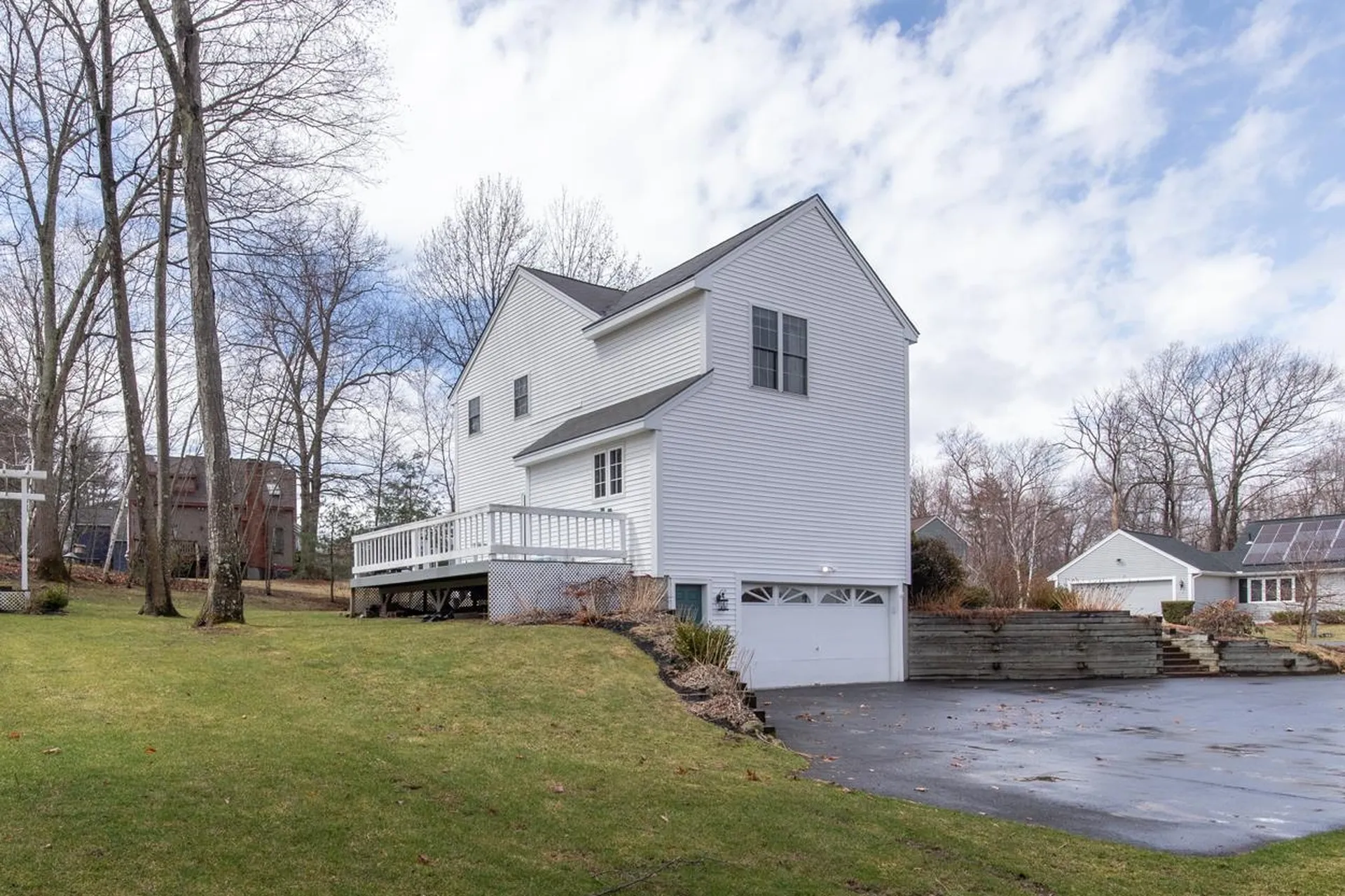 11 Drew Woods Drive Derry NH 03038