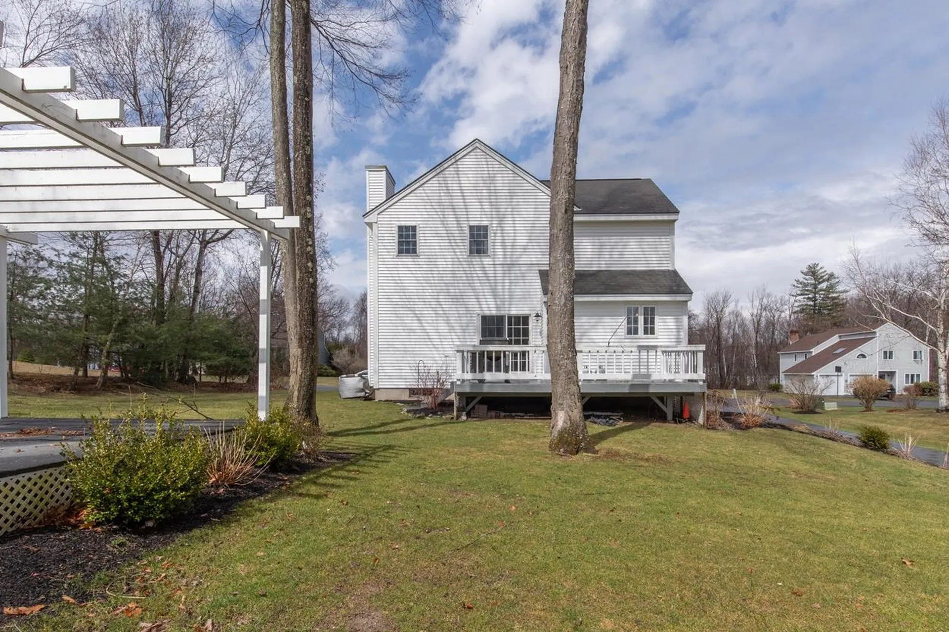 11 Drew Woods Drive Derry NH 03038