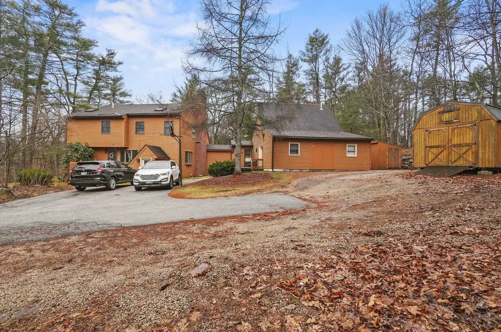 1 Blueberry Hill Road Raymond NH 03077