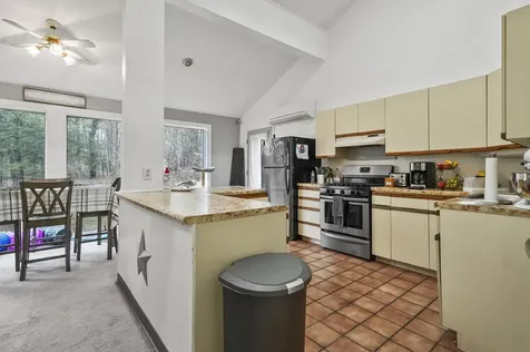 1 Blueberry Hill Road Raymond NH 03077