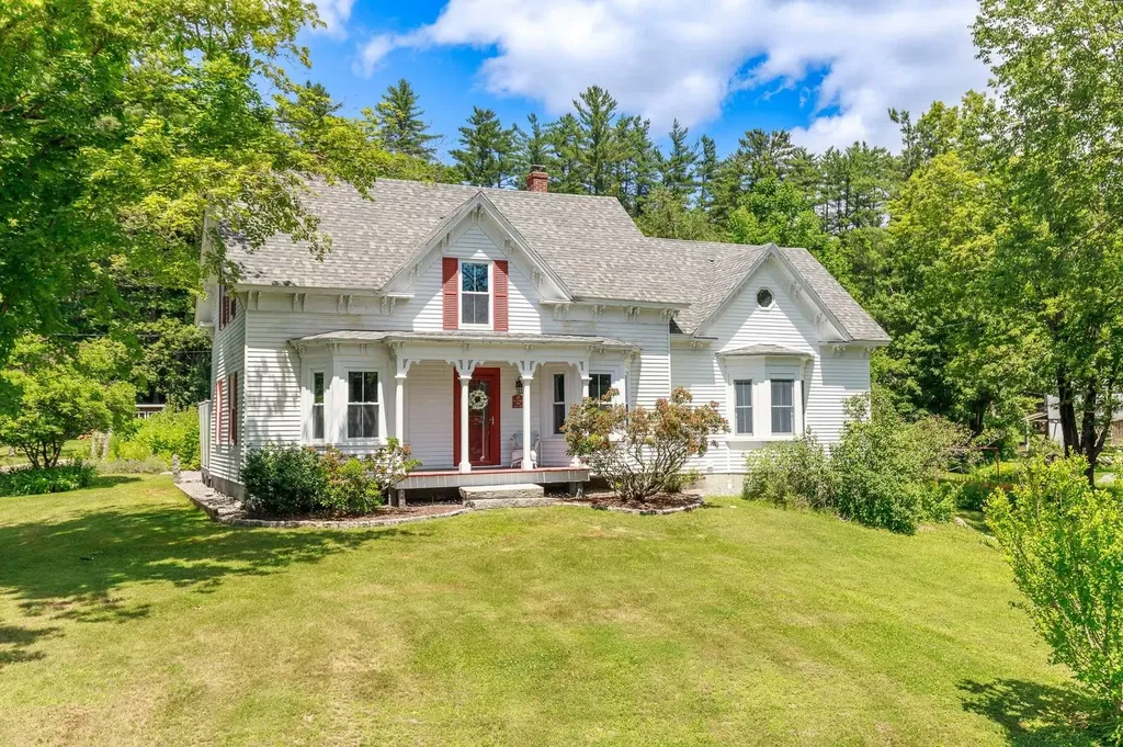 17 Old Jaffrey Road Peterborough NH 03458