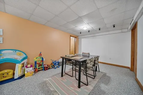 23 Osgood Street Windham NH 03087