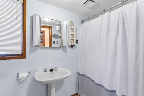 12 2nd Street Windham NH 03087