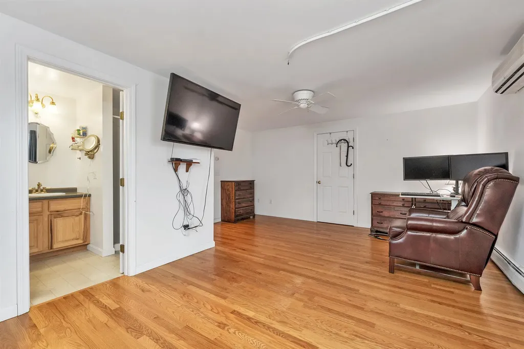 77 Kent Locke Circle Alton NH 03809