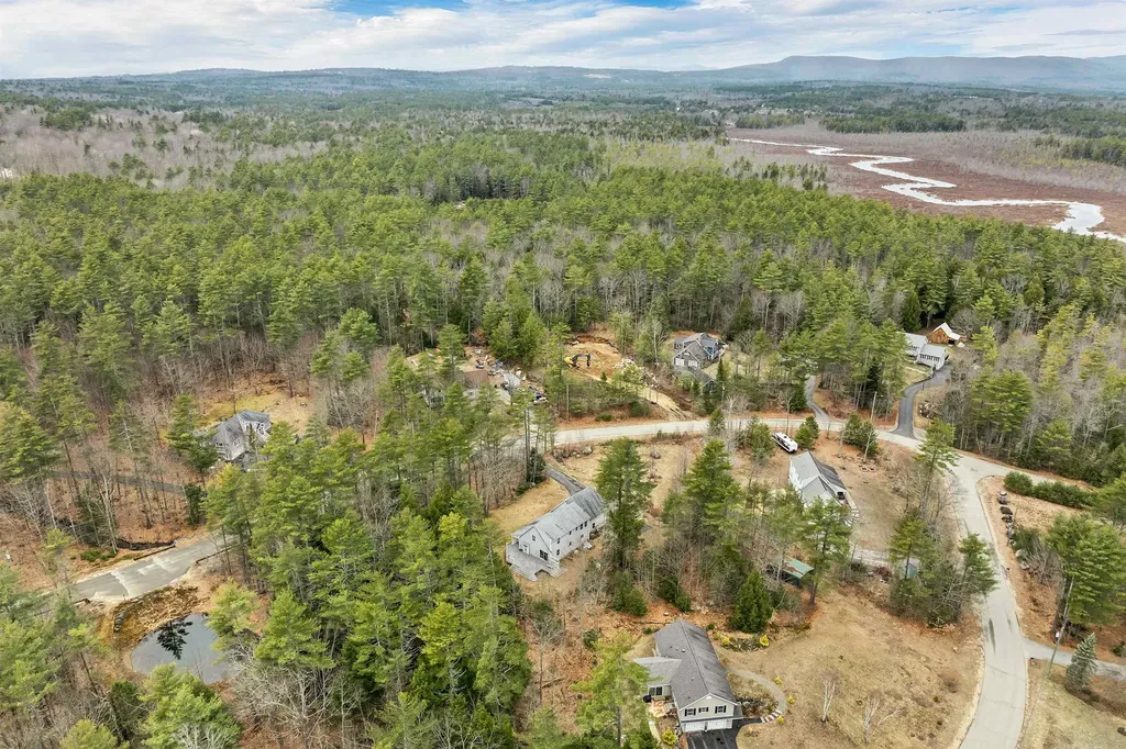 77 Kent Locke Circle Alton NH 03809