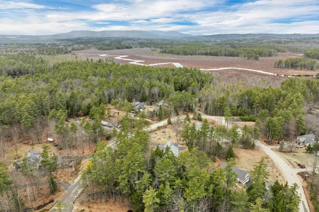 77 Kent Locke Circle Alton NH 03809