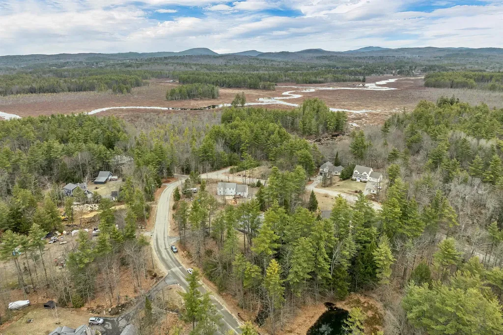 77 Kent Locke Circle Alton NH 03809