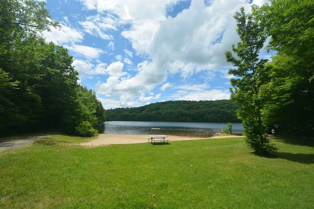 118 Pauls Place Enfield NH 03748