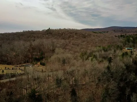 210 Sparrow Drive Stamford VT 05352