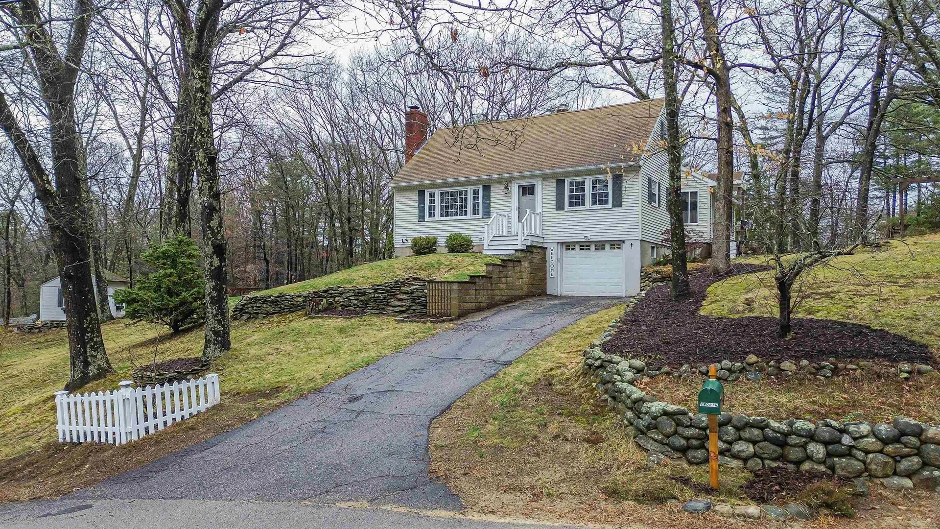 1 Hillside Drive Hudson NH 03051