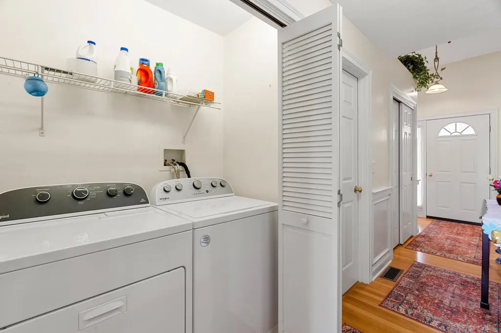 27 Ash Drive Kingston NH 03848