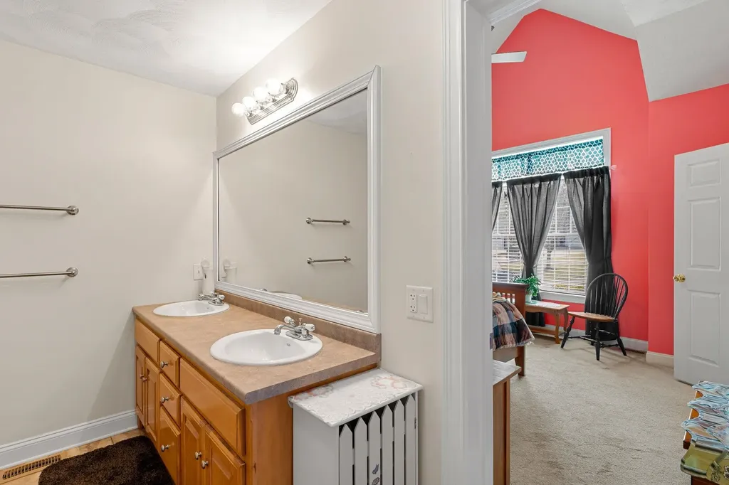 27 Ash Drive Kingston NH 03848