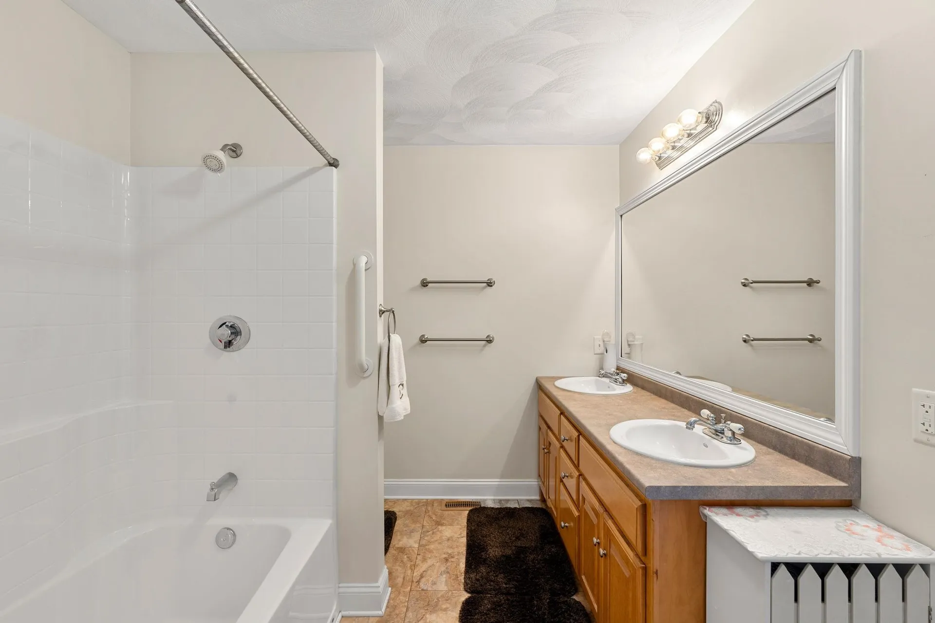 27 Ash Drive Kingston NH 03848