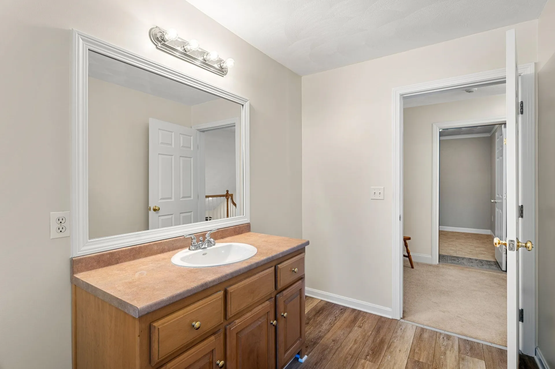 27 Ash Drive Kingston NH 03848