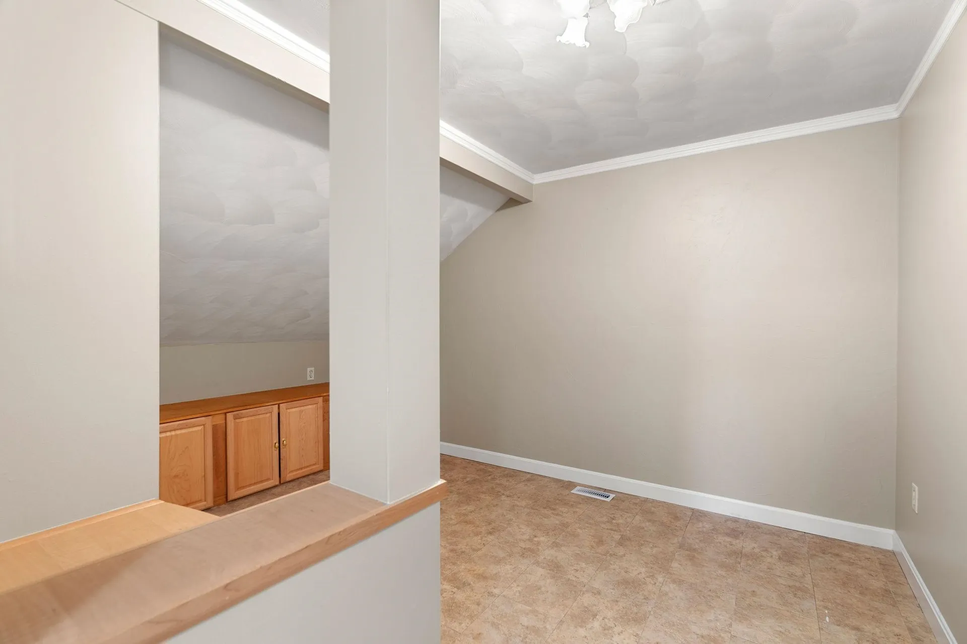 27 Ash Drive Kingston NH 03848