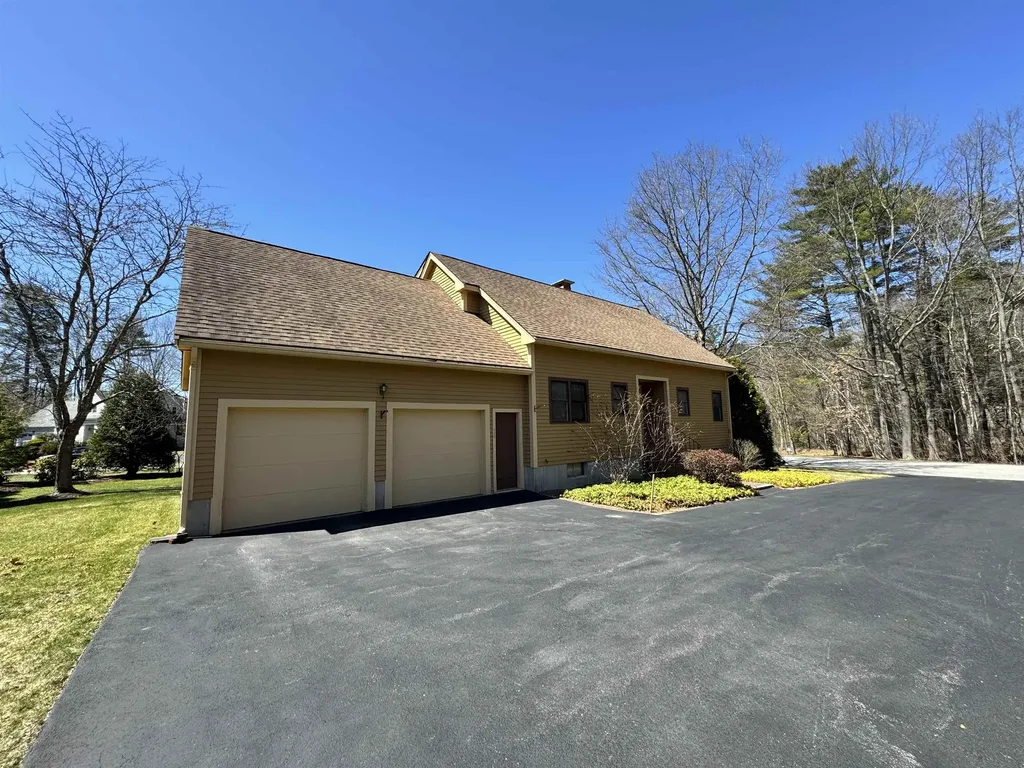 38 Prentiss Way Exeter NH 03833