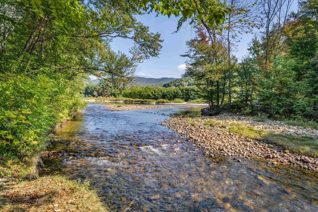 55 South Station Road Woodstock NH 03262